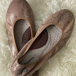 Hush Puppies Flats